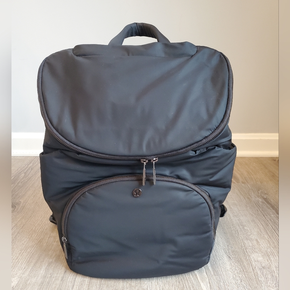 Lululemon New Parent Backpack- Color Black and Tan